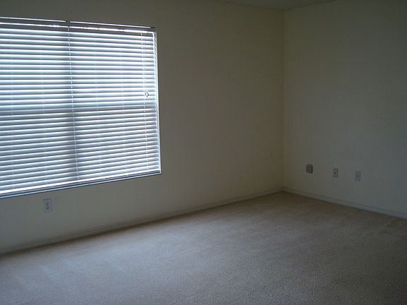 5th image of 4132 Winding River Way