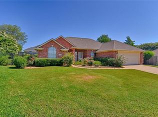 1047 Kinglet Ct, Burleson, TX 76028