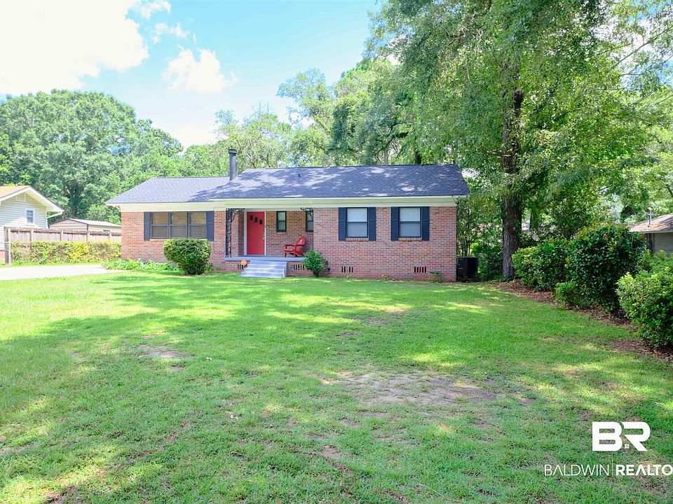 1st image of 3824 Hawthorne Dr
