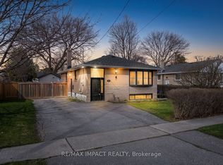 918 McCullough Dr, Whitby, ON L1N 1C6