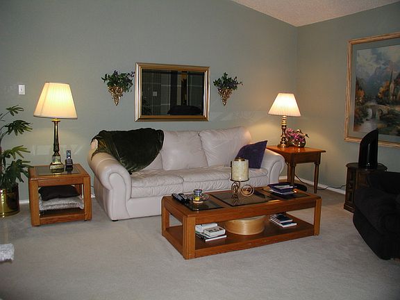 3rd image of 702 Pryor Ct S