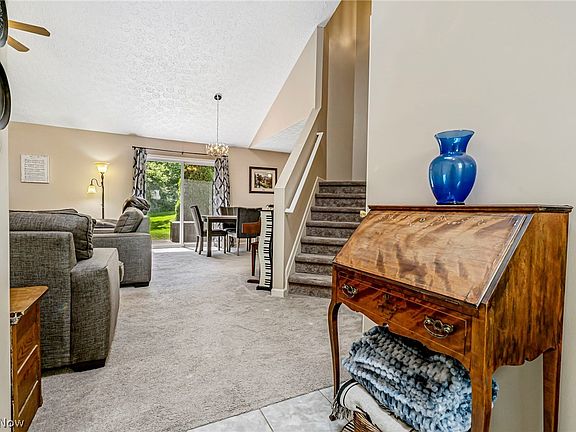 4th image of 282 Westberry Cir