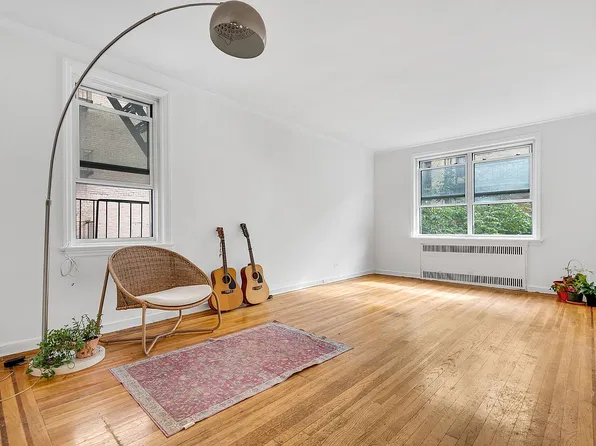 310 W 55th St APT 4B, New York, NY 10019