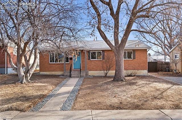 1st image of 3209 Larkspur Dr