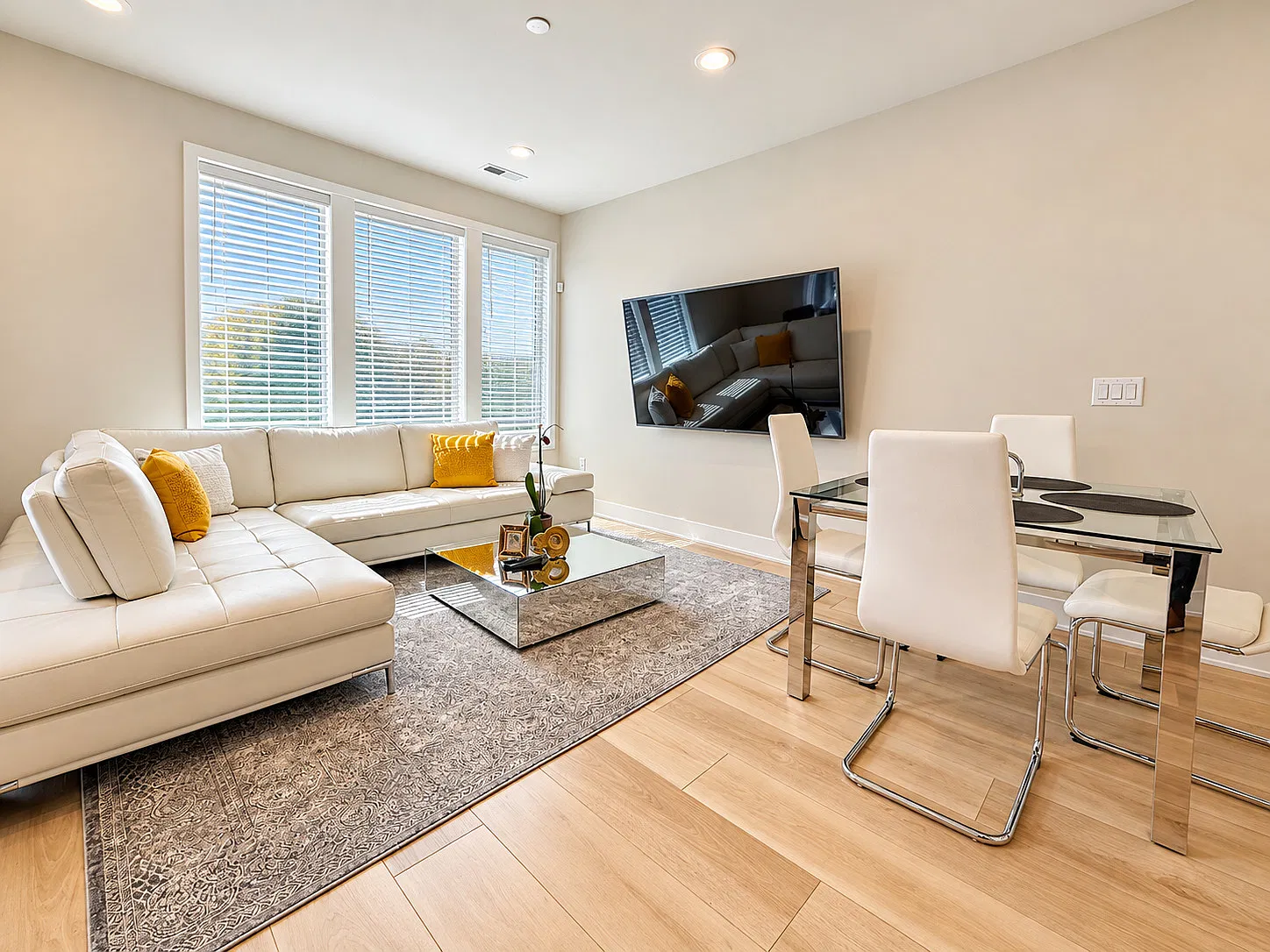 Modern 3-Bedroom Townhome with Attached Garage in Northbank's Waterfront Community — Photo 1