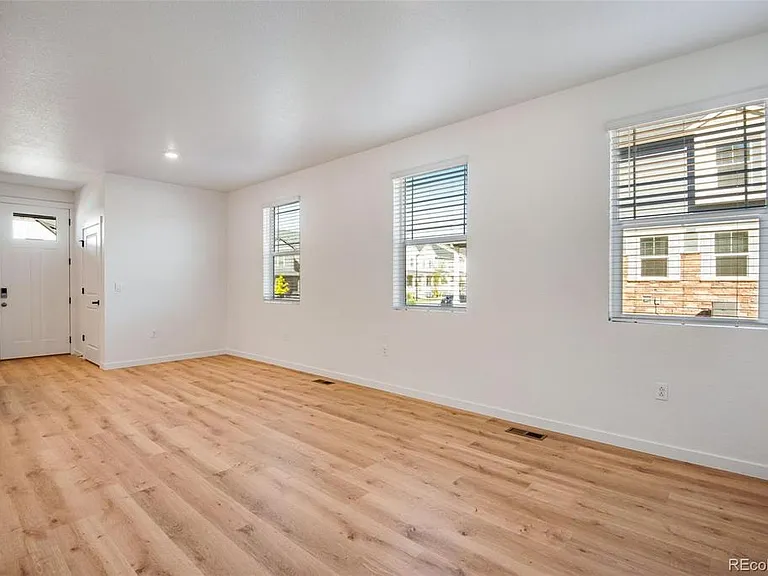 22224 E 6th Pl — Photo 5