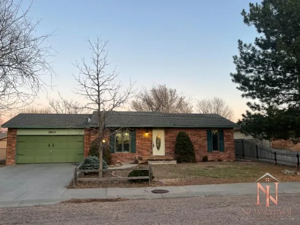 2814 Cliff Pl, Garden City, KS 67846