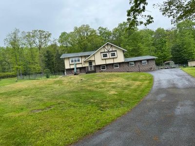 122 Deep Woods Ln, Stroudsburg, PA, 18360
