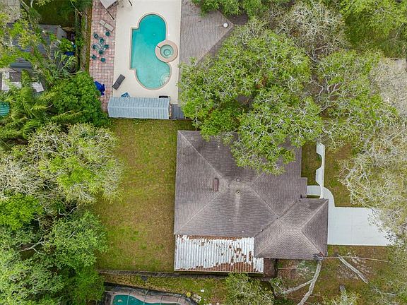 3rd image of 5307 Roberta Ln