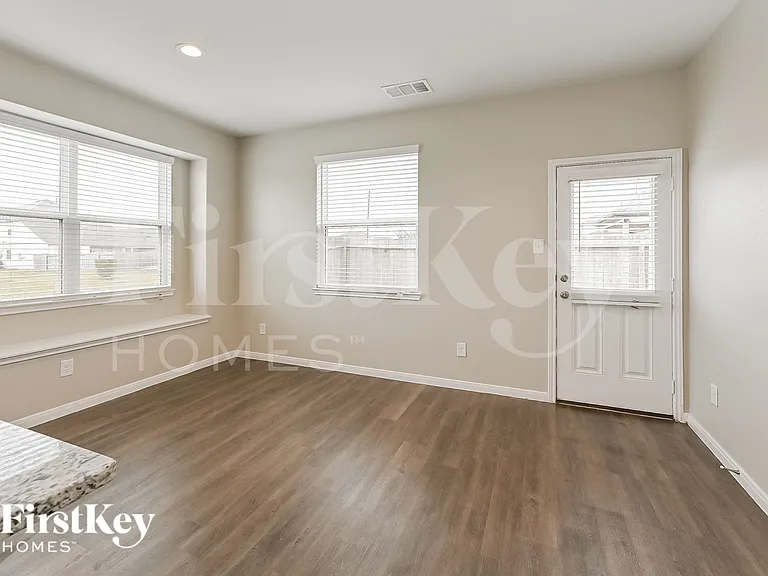 24703 Lorenzo Glaze Trl — Photo 5