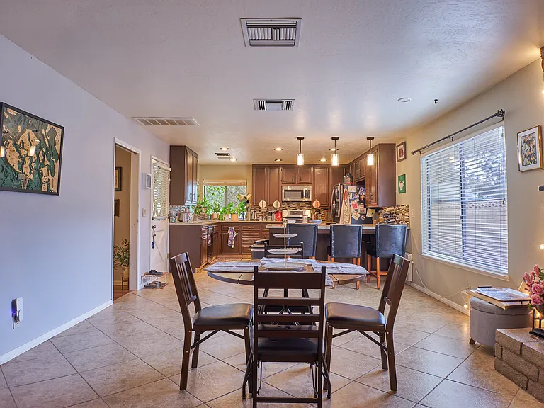 1012 Scott St — Photo 22
