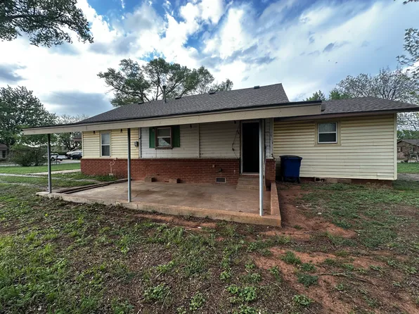 505 N Arapaho St, Hennessey, OK 73742