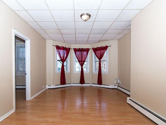 4th image of 2250 John F Kennedy Blvd