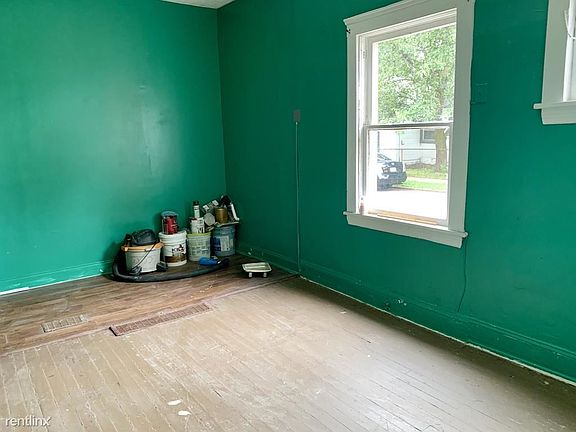 2nd image of 3307 W 46th St APT 1