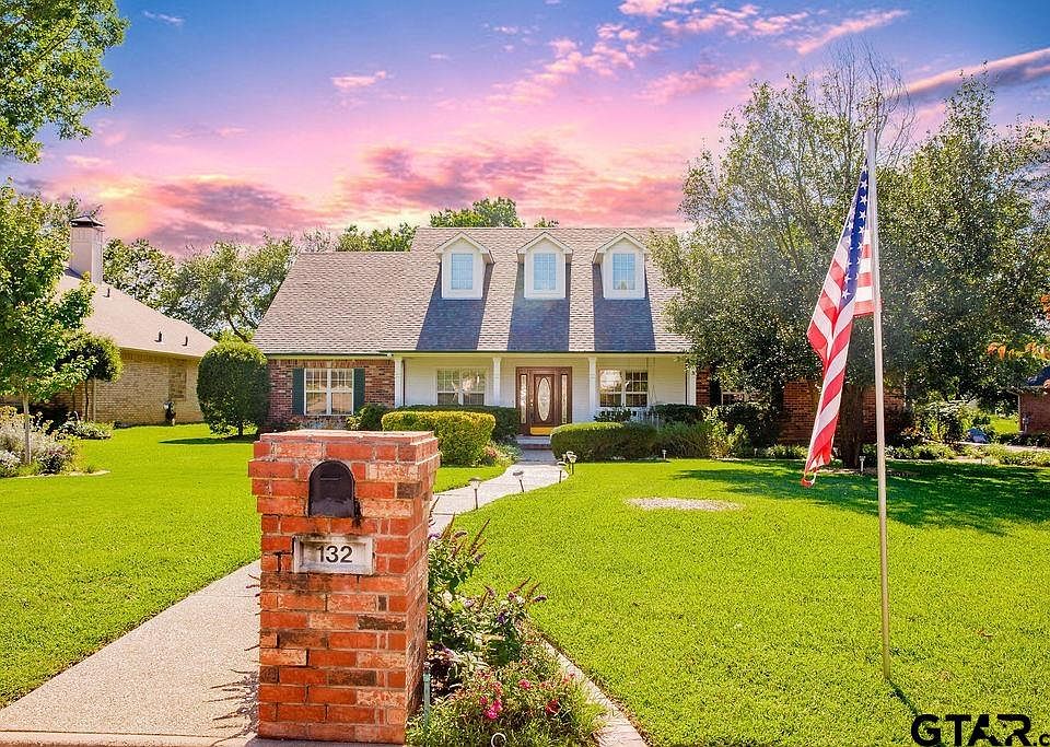 1st image of 132 Saint Andrews Cir