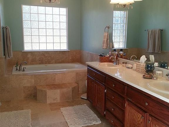 2nd image of 3113 Oriole Dr