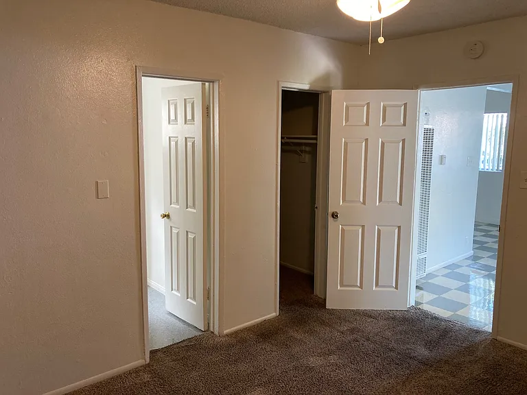 1145 S Poplar St — Photo 10
