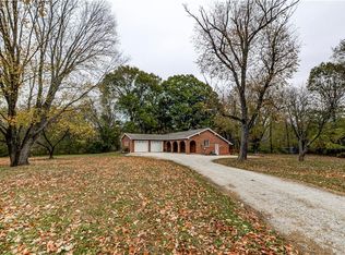 3360 S Twin Bridge Rd, Decatur, IL 62521