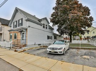64 Blossom St, Lowell, MA 01852