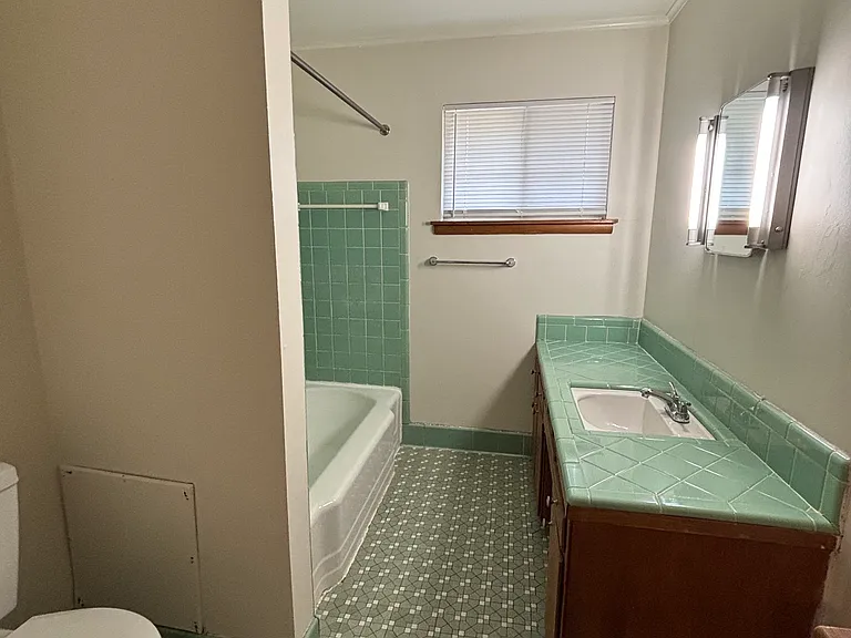 852 N Xenophon Ave — Photo 14