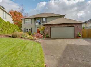 570 Barbary Pl, Gladstone, OR 97027