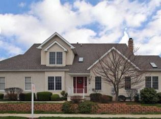 8 Richmond Dr, Basking Ridge, NJ 07920