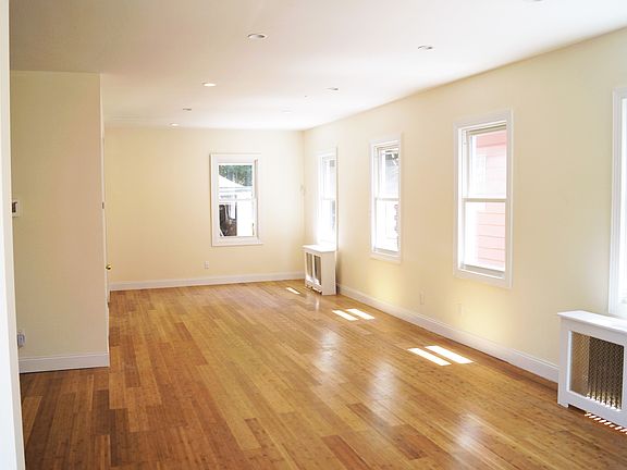2nd image of 189-19 Mangin Ave