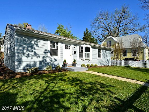 2nd image of 10600 Nash Pl