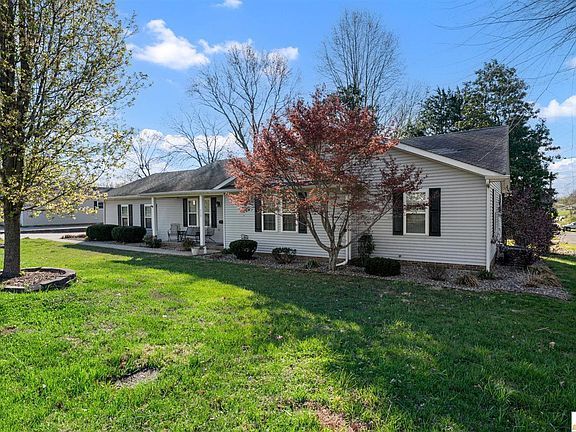 3rd image of 112 Mac Tavish Ln