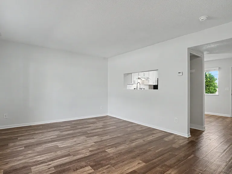 406 E 15th St #406D — Photo 7