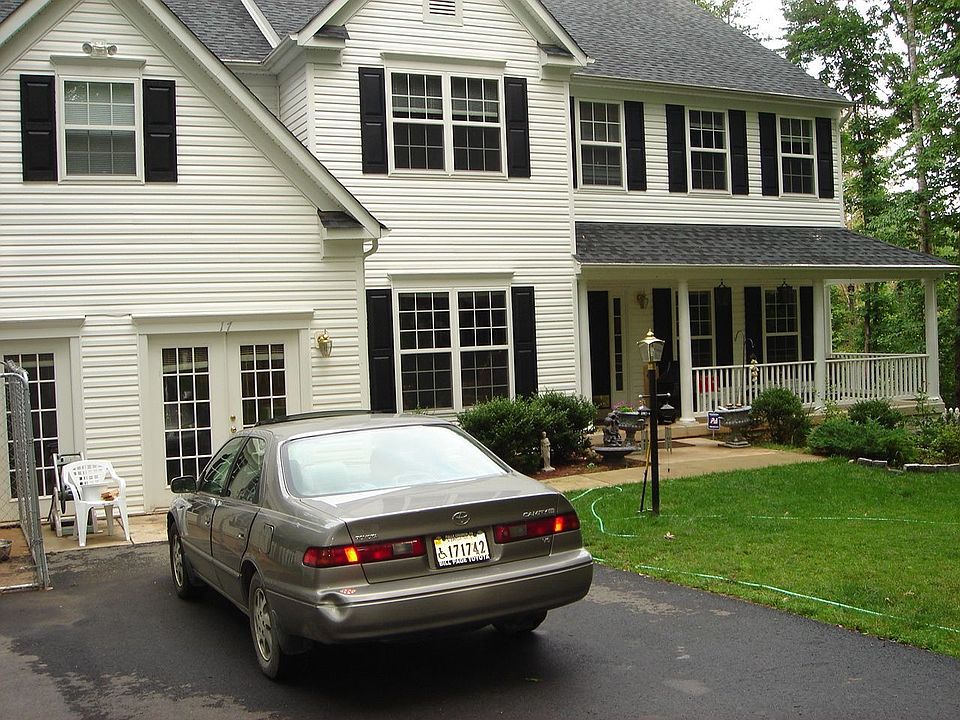 FRONT OF HOUSE