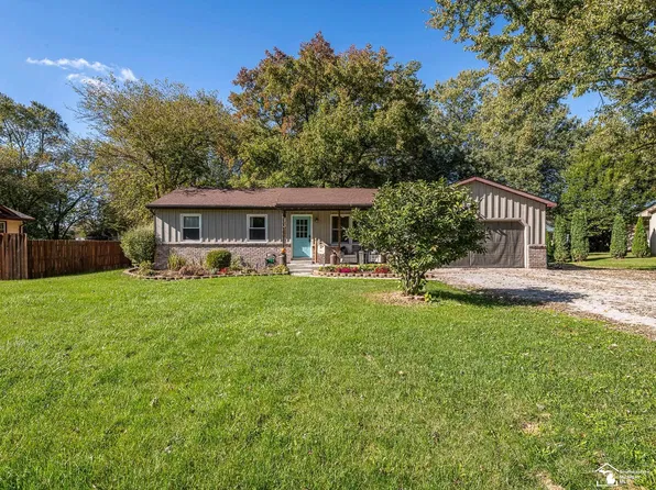 9919 Minx Rd, Temperance, MI 48182