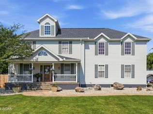 1311 N Lincoln Ave, Wapakoneta, OH 45895
