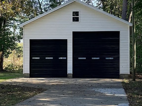 4th image of 300 Herring Run Rd