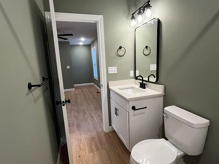 Second level full bathroom