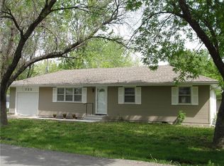 502 Morningside Dr, Garden City, MO 64747