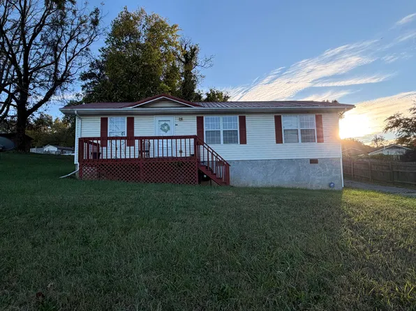 1143 N Henry St, Morristown, TN 37814