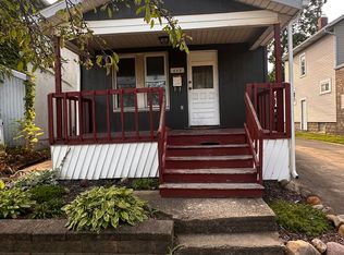 468 4th St NW, Barberton, OH 44203