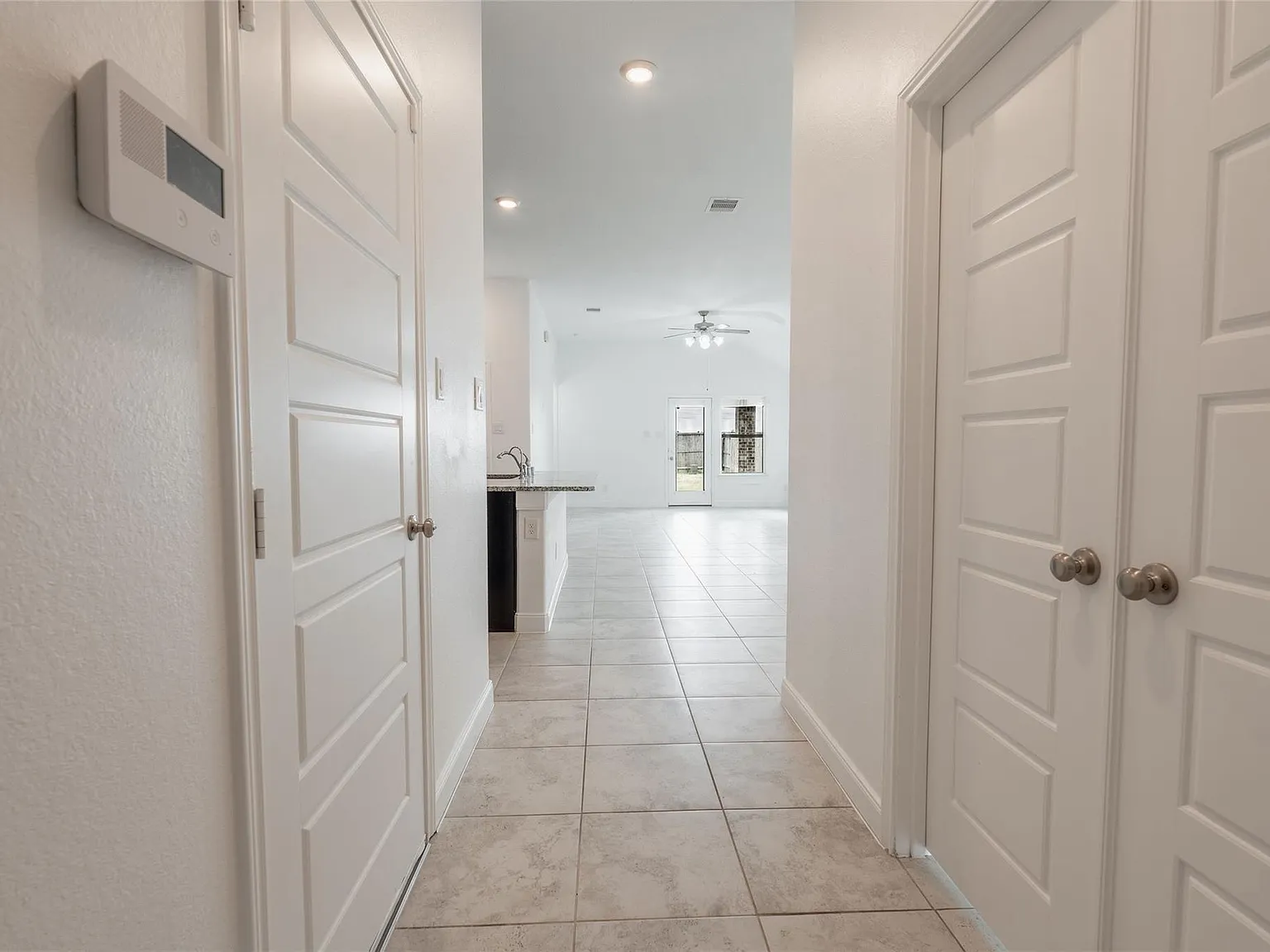 3 bed, 2.0 bath, $2,435 — Photo 4