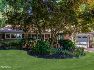 203 Hamiltonian Dr, Red Bank, NJ 07701
