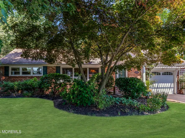 203 Hamiltonian Drive, Red Bank, NJ 07701