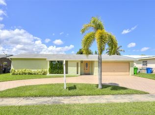 11921 NW 31st Pl, Sunrise, FL 33323