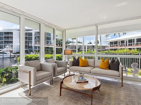 3rd image of 2700 Yacht Club Blvd APT 7D