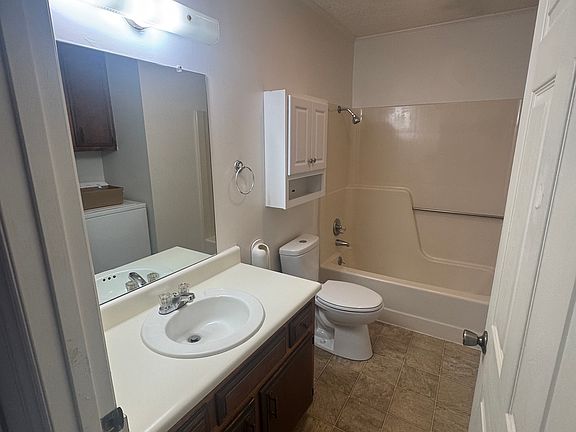 5th image of 160 Spring St #1