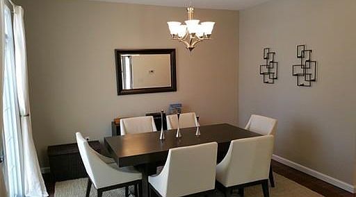 5th image of 14 Broadmoor Ln #14
