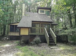 8109 Rangoon Ln, East Stroudsburg, PA 18302