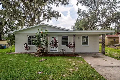 940 Carver Ave