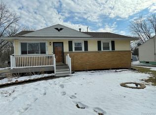 5339 Don Shenk Dr, Swartz Creek, MI 48473
