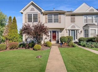 1028 Royal Dr, Canonsburg, PA