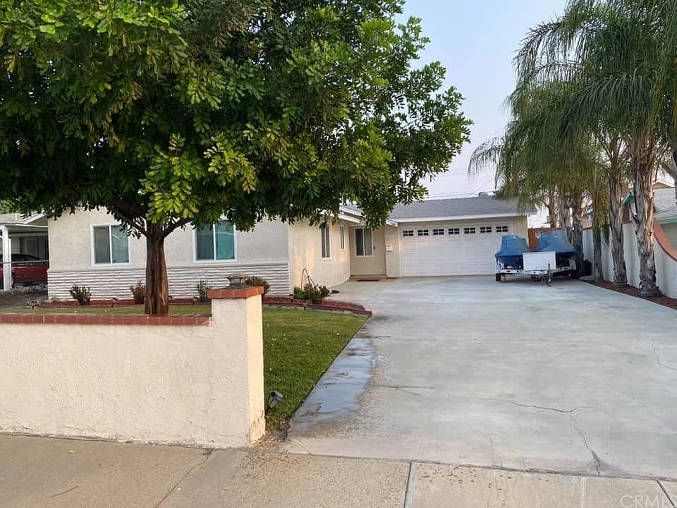 1st image of 908 Ashfield Ave